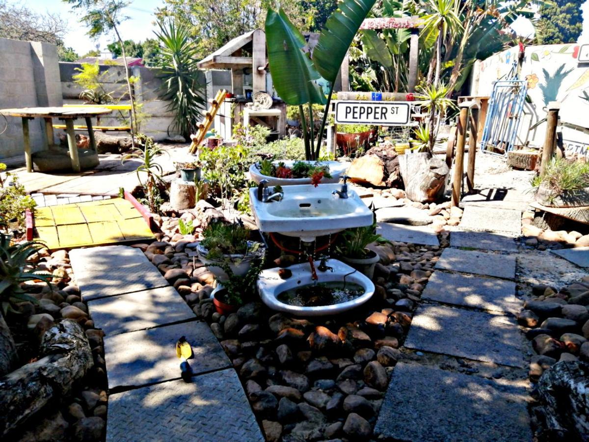 Suzie'S Coffee Shop Accommodation Bellville Exterior foto